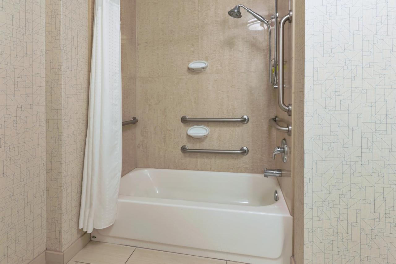 Express & Warminster-horsham By Ihg Hotel 2*