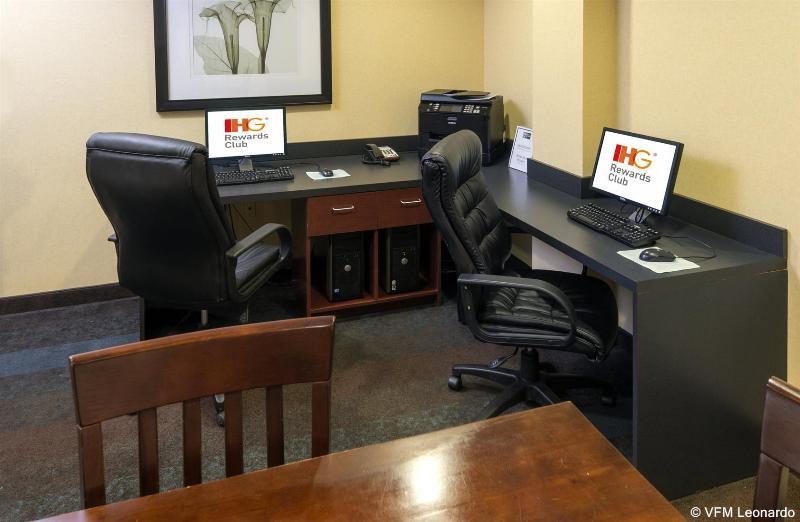Express & Warminster-horsham By Ihg Hotel 2*